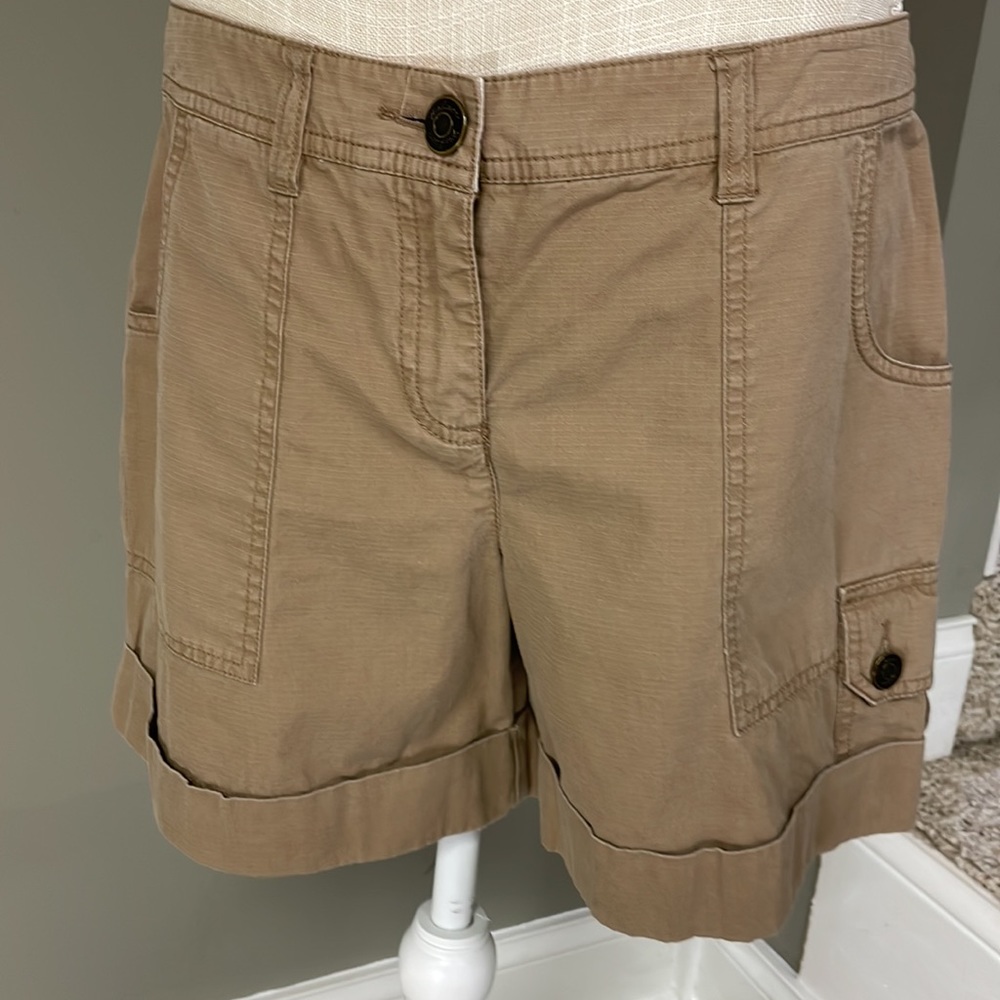 Madison brand Ladies size 10 Kakhi shorts